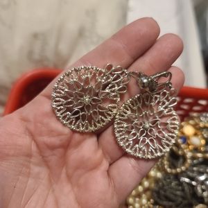 Vintage Sarah Coventry earrings